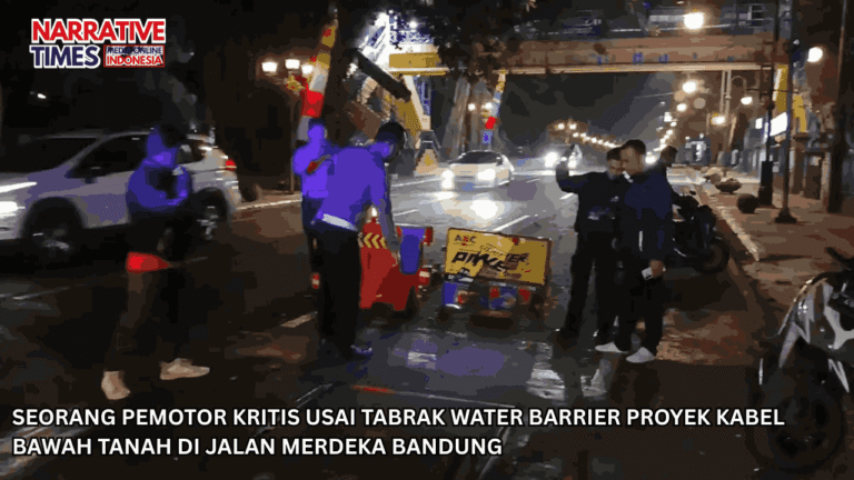 Seorang Pemotor Kritis usai Tabrak Water Barrier Proyek Kabel Bawah Tanah di Jalan Merdeka Bandung